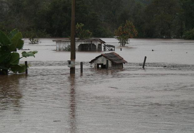 Três prefeituras do norte gaúcho devem decretar situação de emergência por causa da chuva Eder Calegari/Agencia RBS Três prefeituras do norte gaúcho devem decretar situação de emergência por causa da chuva Eder Calegari/Agencia RBS