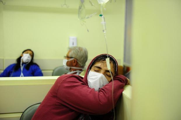 Pacientes esperam mais de 38 horas por diagnóstico em emergência da Capital Jean Schwarz/Agencia RBS Pacientes esperam mais de 38 horas por diagnóstico em emergência da Capital Jean Schwarz/Agencia RBS