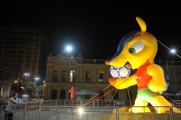 Mascote da Copa é exposto no centro da Capital Bruno Alencastro/Agencia RBS