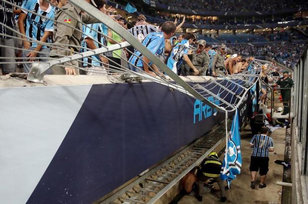 Conmebol notifica Grêmio por incidente na Arena e clube entrega defesa nesta terça-feira Jefferson BERNARDES/AFP Conmebol notifica Grêmio por incidente na Arena e clube entrega defesa nesta terça-feira Jefferson BERNARDES/AFP