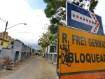 Moradores criticam demora de obra de drenagem na Rua Frei Germano, em Porto Alegre