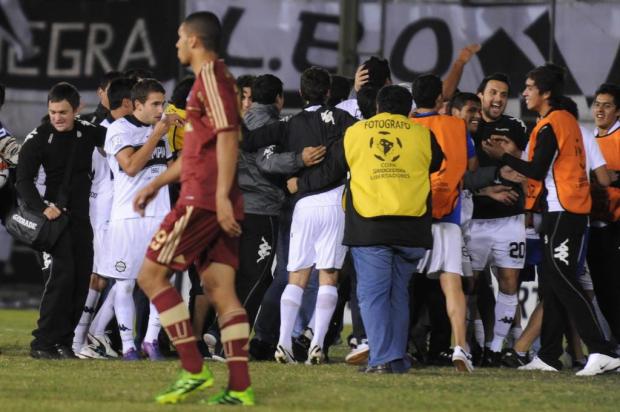 Fluminense perde para o Olimpia no Paraguai e está fora da Libertadores Norberto Duarte/AFP Fluminense perde para o Olimpia no Paraguai e está fora da Libertadores Norberto Duarte/AFP