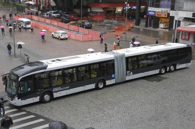 Usuários conhecem modelo de ônibus BRT que irá operar em Porto Alegre Ricardo Giusti/PMPA,Divulgação