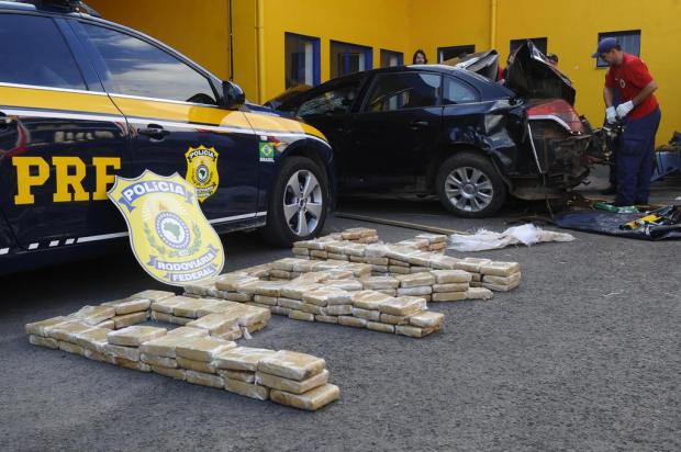 Cerca de 100 quilos de maconha são encontrados em carro da Argentina envolvido em acidente na Serra de SC PABLO GOMES/Agencia RBS
