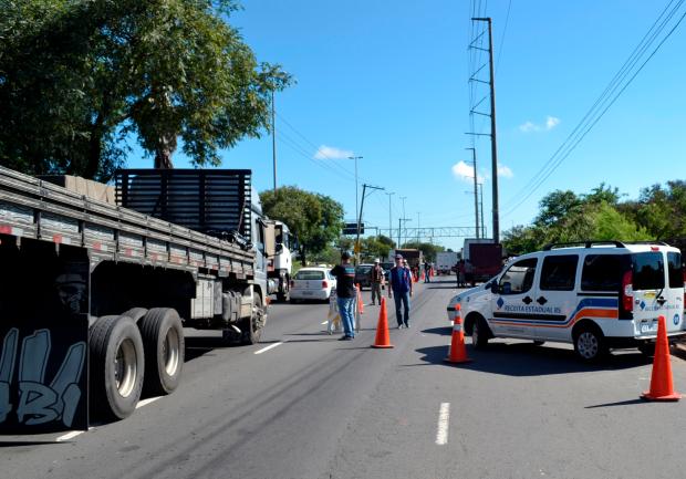 Mais de 600 veículos são guinchados por atraso no IPVA somente nesta quarta-feira Janine da Silva Guimarães/Sefaz