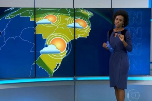 Nova garota do tempo do Jornal Nacional corrige Bonner ao vivo Reprodução/TV Globo