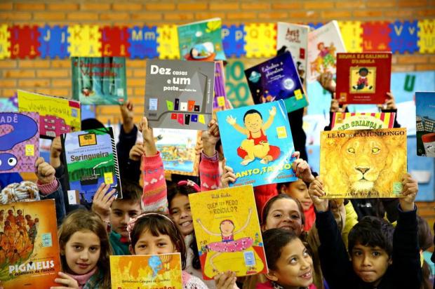 Escolas de Nova Santa Rita param 50 minutos por semana para todos lerem Carlos Macedo/Agencia RBS
