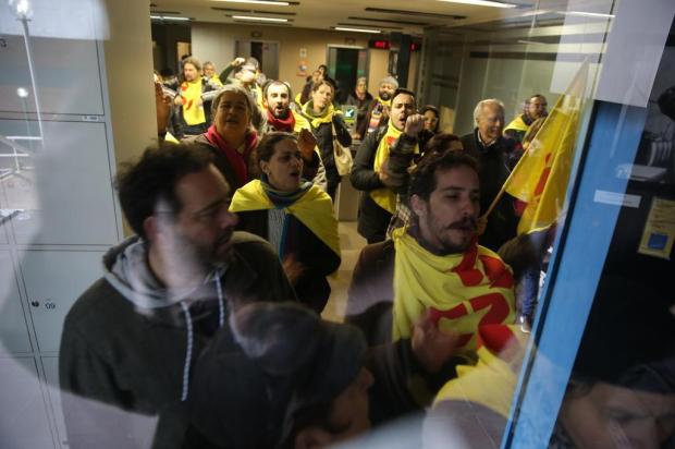 Justiça determina apoio da Brigada Militar para liberar acesso ao Centro Administrativo em Porto Alegre Fernando Gomes/Agencia RBS