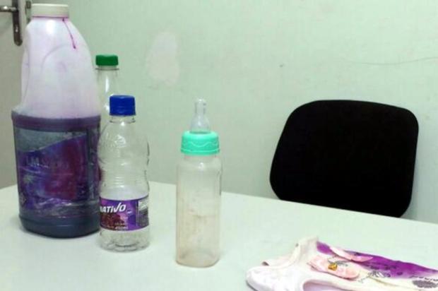 Bebê morre intoxicada após pai e avó confundirem produto de limpeza com suco de uva, no interior de SP Divulgação / Polícia Militar/Polícia Militar