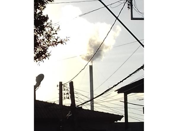 Fumaça de madeireira incomoda moradores, em Sapucaia do Sul LeitorDG / Arquivo Pessoal/Arquivo Pessoal