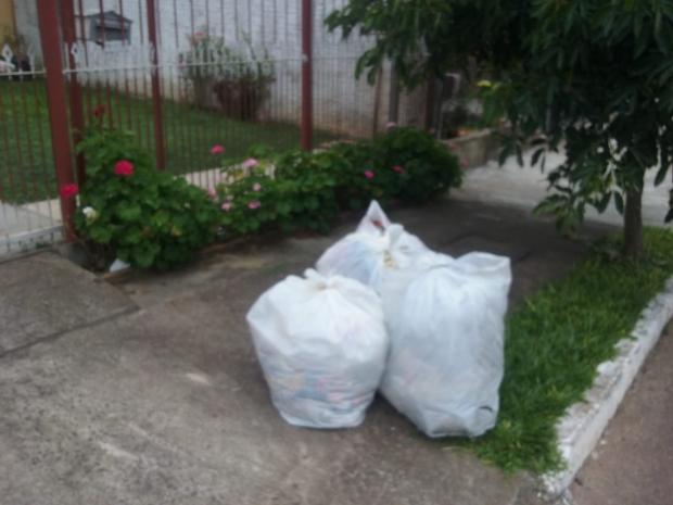 Falta da coleta de lixo seco incomoda moradores do Porto Verde, em Alvorada DGLeitor / Arquivo Pessoal/Arquivo Pessoal