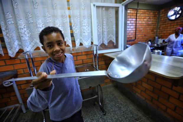 "Três conchadas de galinha": estudante que viralizou com áudio sobre merenda diz que queria "zoar" amigo André ¿?vila / Agência RBS/Agência RBS