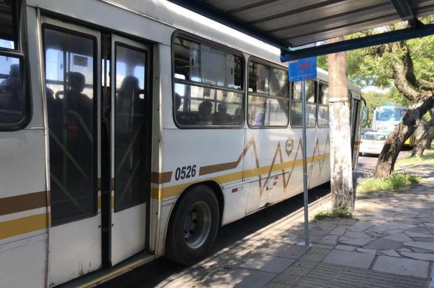 Prometidos para outubro, ônibus novos da Carris ficam para fevereiro Alberi Neto/Agência RBS