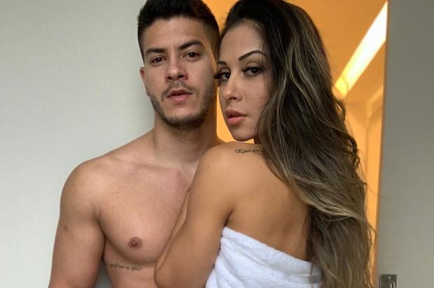 Maíra Cardi diz que tem playlist de louvor para a hora do sexo com Arthur Aguiar @mayracardi / Instagram Reprodução/Instagram Reprodução