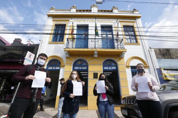 Há três meses sem salários, estagiários da prefeitura de Gravataí enfrentam dificuldades financeiras Lauro Alves/Agencia RBS