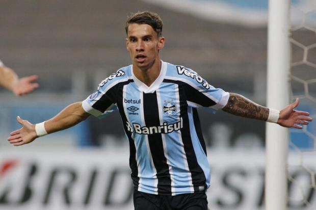 Luciano Périco: não adianta Ferreira ficar sem estar com a cabeça no Grêmio SILVIO AVILA / POOL/AFP/POOL/AFP