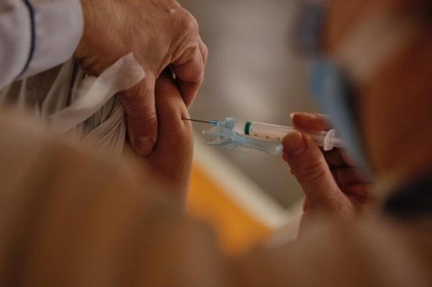 Leite confirma início da vacinação de professores e prevê imunização da população abaixo de 60 anos Mateus Bruxel / Agencia RBS/Agencia RBS