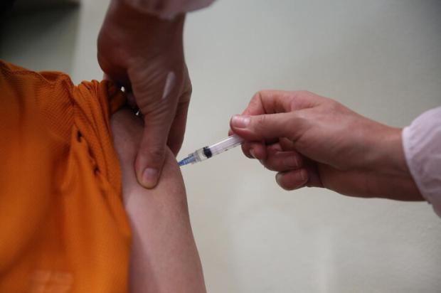 Vacinação ocorre em horário reduzido nesta sexta-feira em Porto Alegre Antonio Valiente / Agencia RBS/Agencia RBS