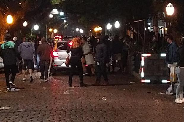 Ação conjunta para dispersar aglomerações teve bar interditado e prisão por uso de dinheiro falso na Capital Guarda Municipal / Divulgação/Divulgação
