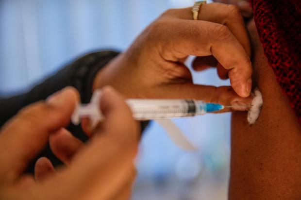 Porto Alegre amplia vacinação para pessoas com 25 anos nesta terça e para 24 anos na quarta Marco Favero / Agencia RBS/Agencia RBS