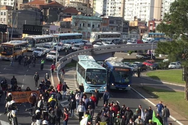 Protesto de rodoviários complica o trânsito na área central de Porto Alegre Ronaldo Bernardi / Agencia RBS/Agencia RBS