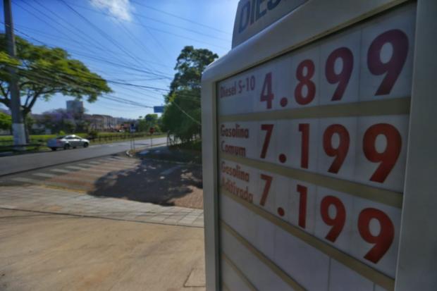  Gasolina tem novo aumento, e litro chega a R$ 7,19 em Porto Alegre Lauro Alves / Agencia RBS/Agencia RBS