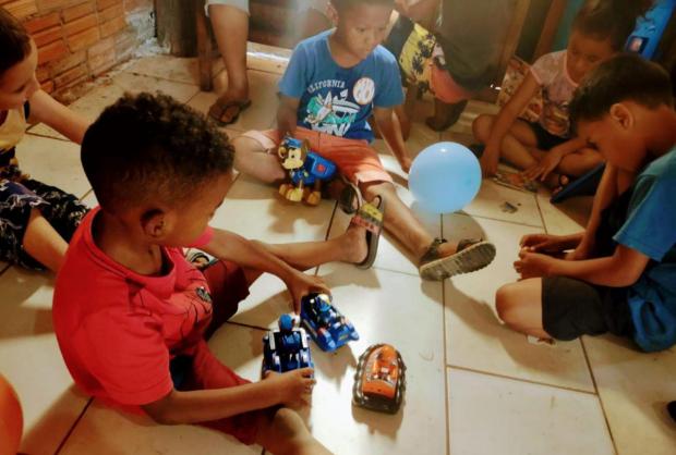 Projeto busca doações para servir refeições a crianças e famílias da Restinga, em Porto Alegre  Divulgação / ONG Remanescentes da Fé/ONG Remanescentes da Fé