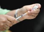 Confira como será a vacinação contra covid-19, gripe e sarampo nesta quinta-feira em Porto Alegre THOMAS KIENZLE / AFP/AFP