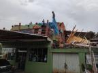 Temporal destelha casas, derruba árvores e deixa um homem ferido no Vale do Sinos Márcio Lacerda / MB Notícias/MB Notícias