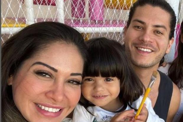 Maíra Cardi revela que filha foi internada em UTI após parada respiratória Instagram / @mairacardi / Divulgação/@mairacardi / Divulgação