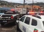 Dois homens são mortos a tiros em rua do Campo da Tuca, em Porto Alegre Ronaldo Bernardi / Agência RBS/Agência RBS