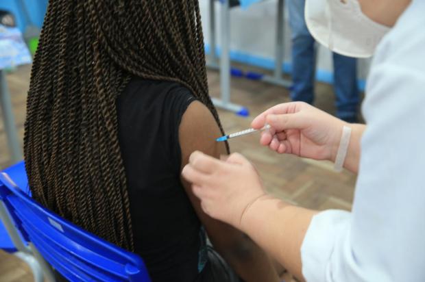Brasil chega a 80% de vacinados contra a covid-19 com a primeira dose Ronaldo Bernardi / Agencia RBS/Agencia RBS