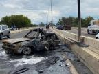 Duas pessoas morrem após carro pegar fogo em acidente na BR-290, na saída de Porto Alegre PRF / Divulgação/Divulgação