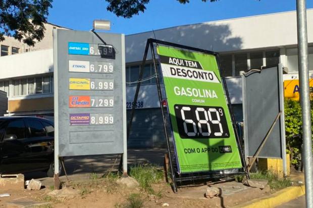Com impacto do etanol, postos começam a subir preços e litro da gasolina chega a R$ 6,99 em Porto Alegre Kathlyn Moreira / Agencia RBS/Agencia RBS