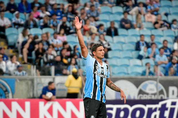 Guerrinha: alguém vai dançar para Elkeson virar titular no Grêmio Grêmio / FBPA/FBPA