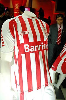 camisa listrada inter