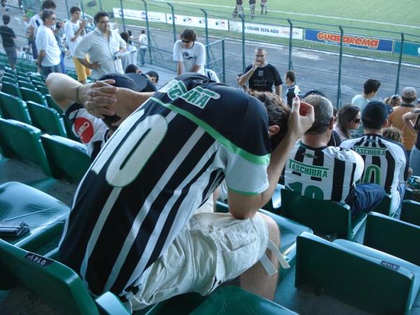 Torcida do Figueirense amarga em silêncio o rebaixamento - Diário Gaúcho