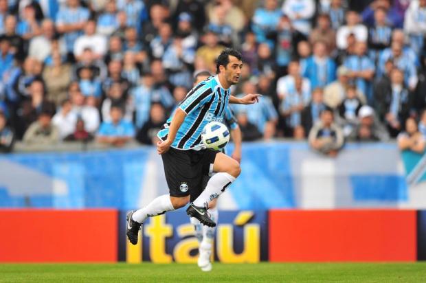 De 2012 para 2015: o desempenho de Douglas desde a saída do Grêmio