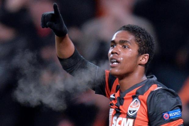 Luiz Zini Pires: Grêmio terá dinheiro no cofre com venda de Douglas Costa