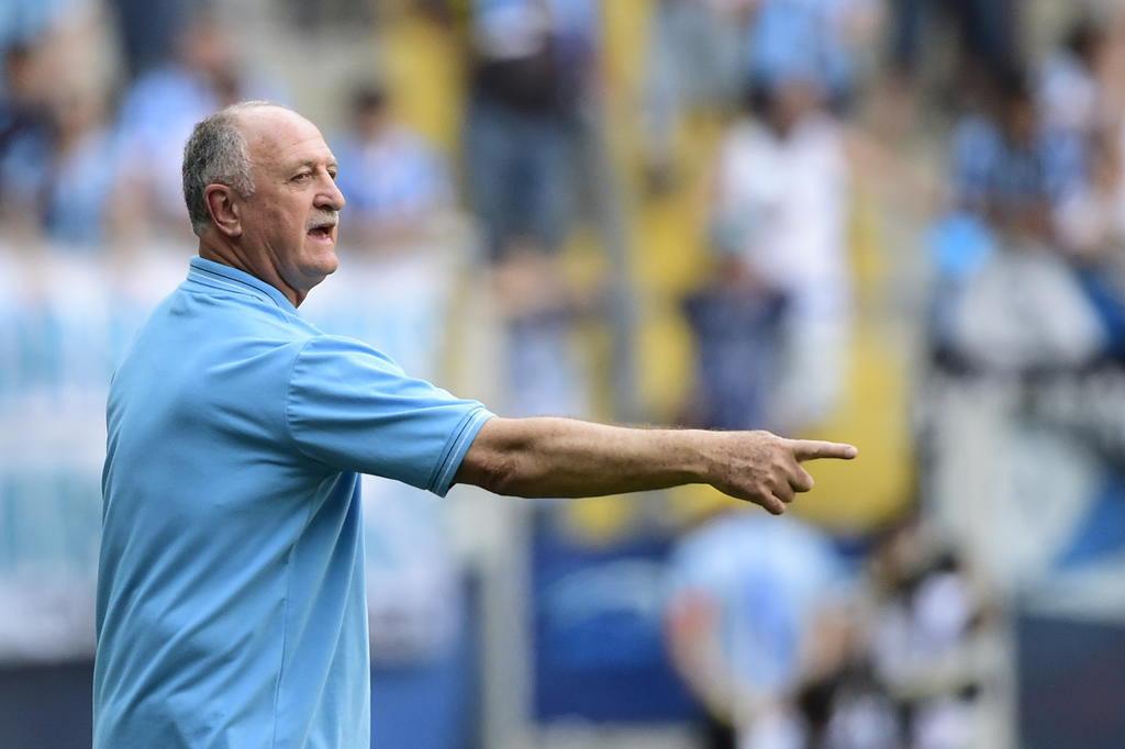Sem Fellipe Bastos, confira as opções de Felipão para o jogo contra o Santos