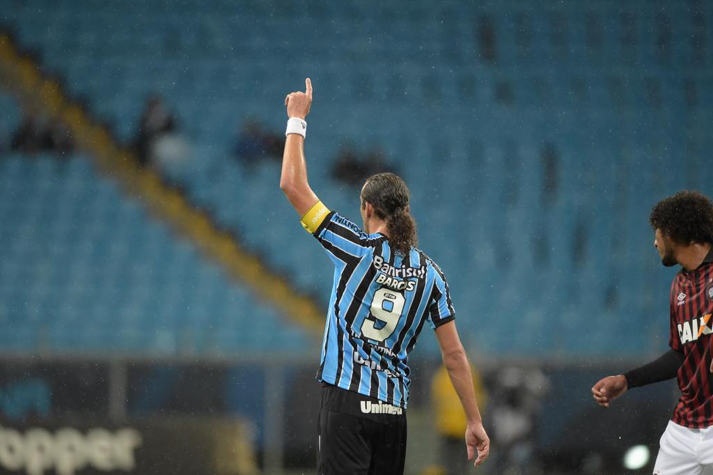 É sempre bom ganhar no último minuto, comemora Barcos
