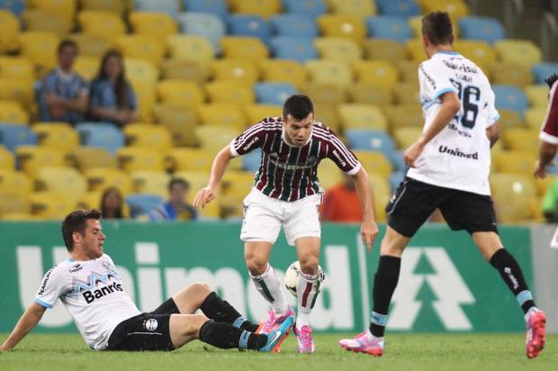 Grêmio domina, mas fica no 0 a 0 com o Fluminense no Rio