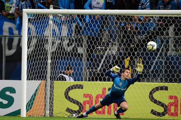 Marcelo Grohe terá muito futuro na Seleção Brasileira, aposta Taffarel