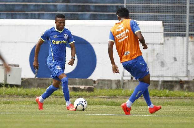 Grêmio negocia empréstimo do meia Erik ao Juventude