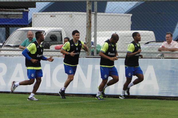 Possível titular, Matheus Biteco sente desconforto muscular e apenas corre