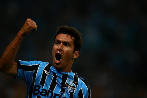 Olimpia tem interesse no gremista Riveros, diz site paraguaio