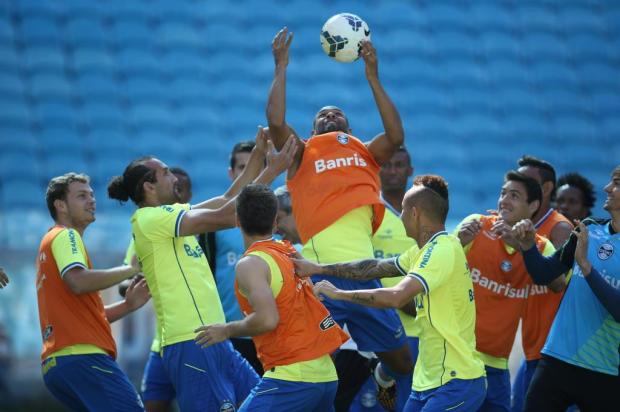 Último treino do Grêmio no ano é marcado por descontração