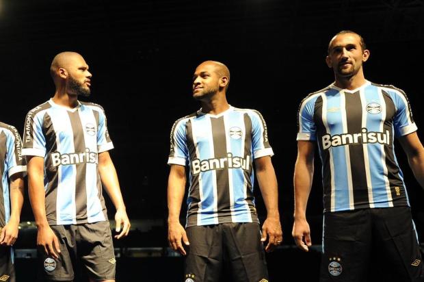 Confira as mudanças nas camisas do Grêmio nos últimos anos
