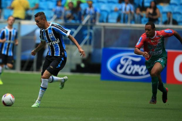 Sem Barcos e Moreno, Luan pode assumir a função de referência do ataque do Grêmio