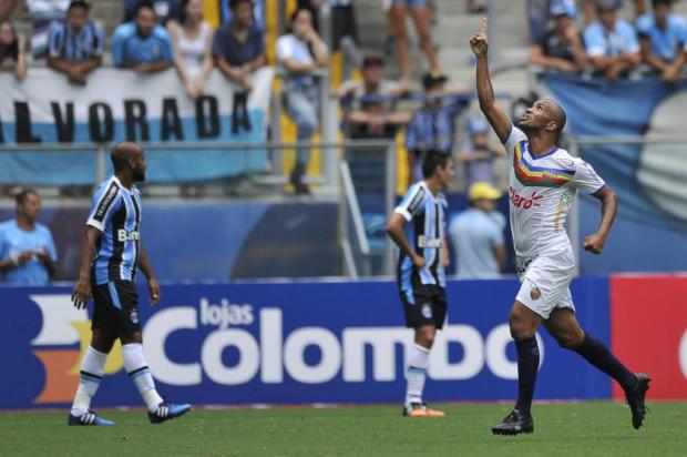 Sob vaias na Arena, Grêmio perde para o VEC, ex-lanterna do Gauchão